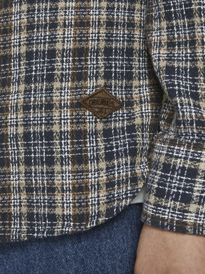 03649871-76920770.jpg