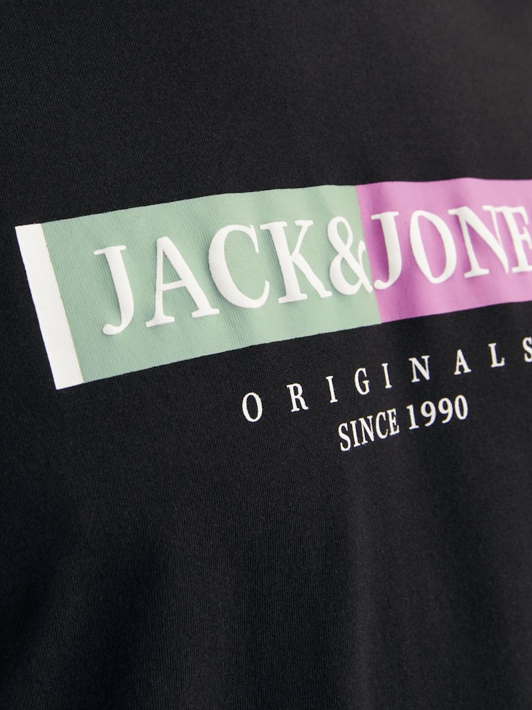08840178-72988953.jpg