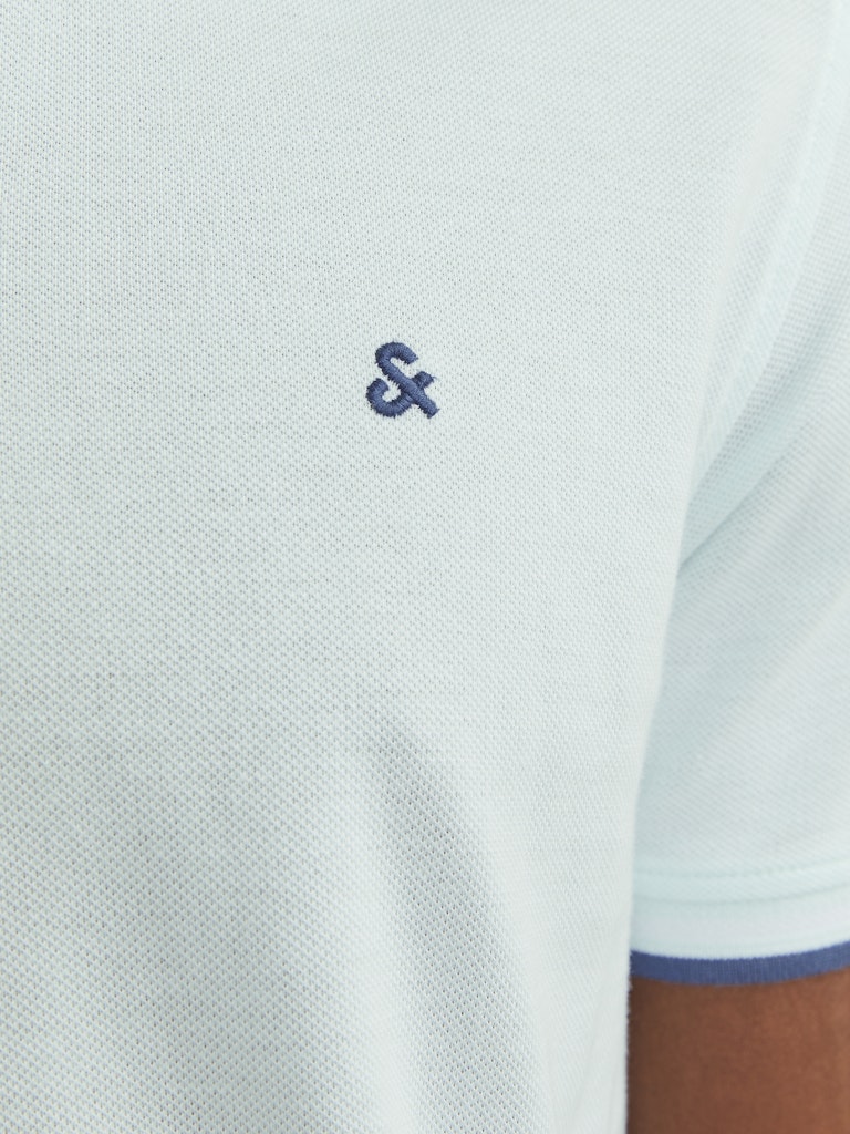 62459799-51538179.jpg