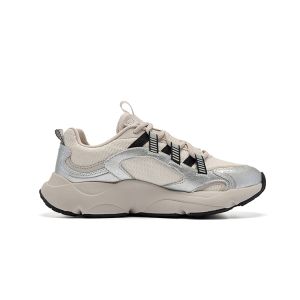 Woman's Casual Shoes