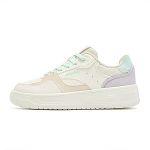 Woman's Skateboarding Shoes