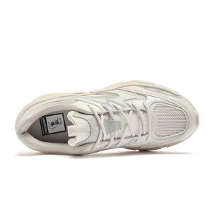 Woman's Casual Shoes