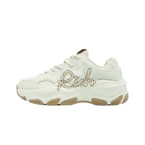 Woman's Casual Shoes