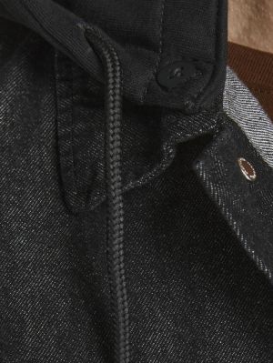 87161600-82508404.jpg