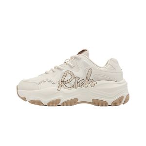 Woman's Casual Shoes