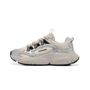 Woman's Casual Shoes